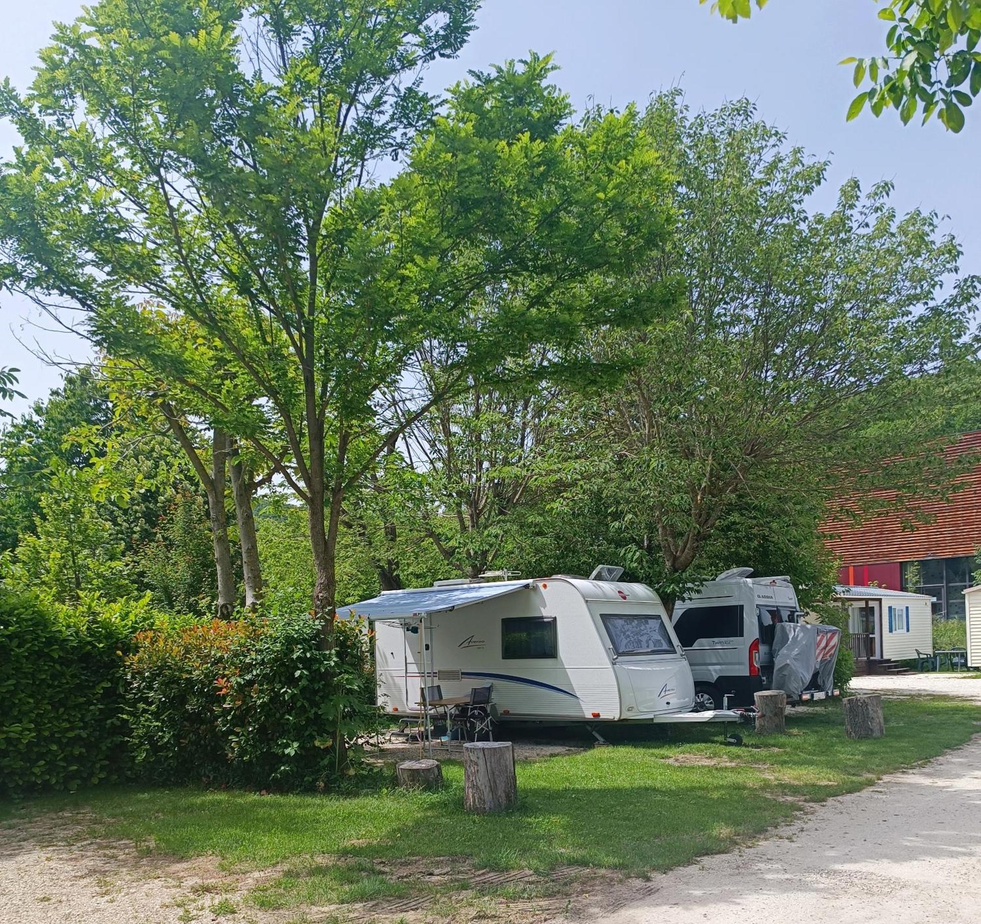 Camping Les Lavandes, Castellane Exterior foto
